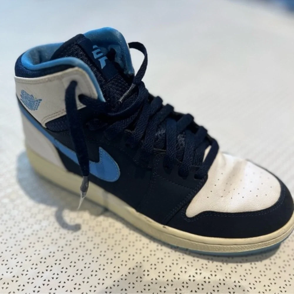 Authentic Nike Air Jordan 1 Retro High CP3 2014 Size 6.5